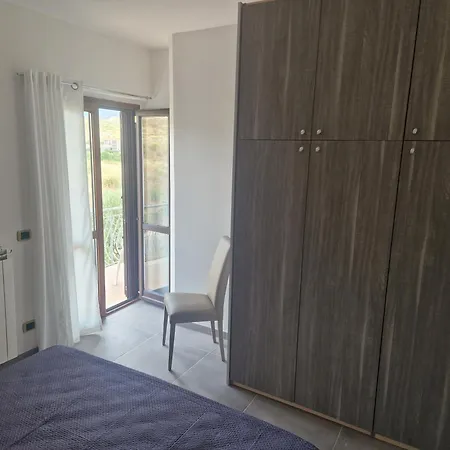 Nina's House 5 A 300 Mt Dal Mare דירה *
